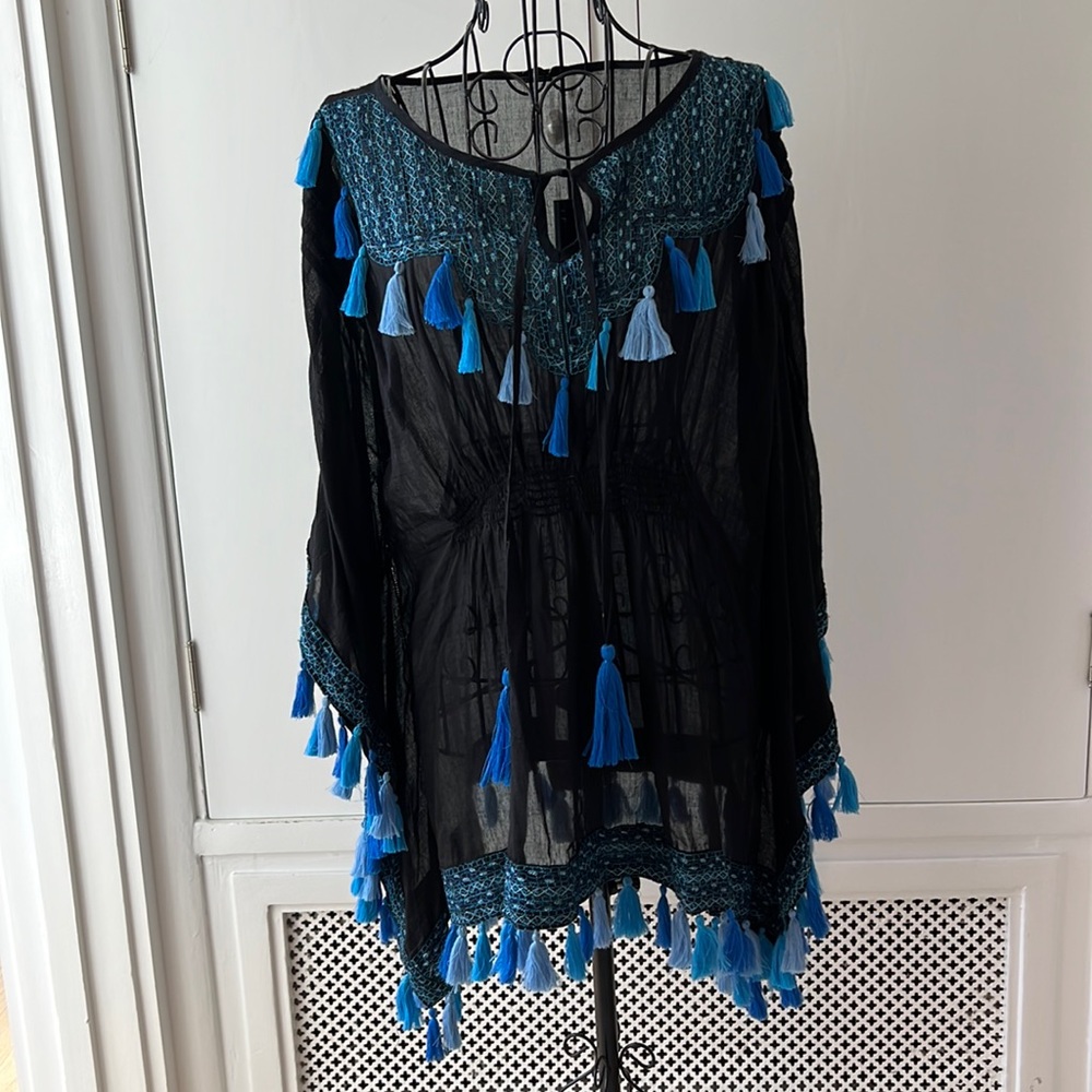 Elie Tahari caftan beach cover up